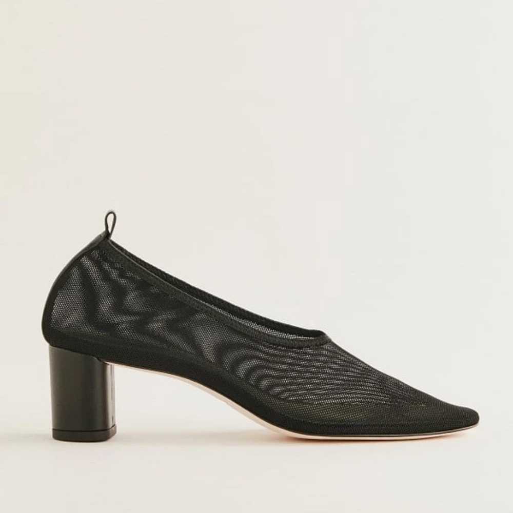 BRAND NEW Reformation Betsy Pumps
